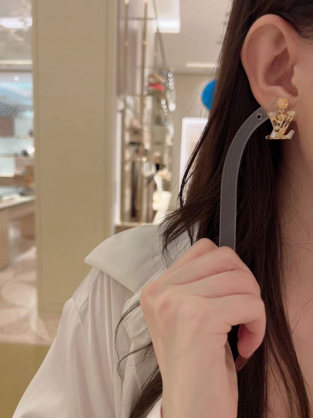 【関税負担なし・送料無料・代引可】ヴィトン ピアス 未使用 箱付き