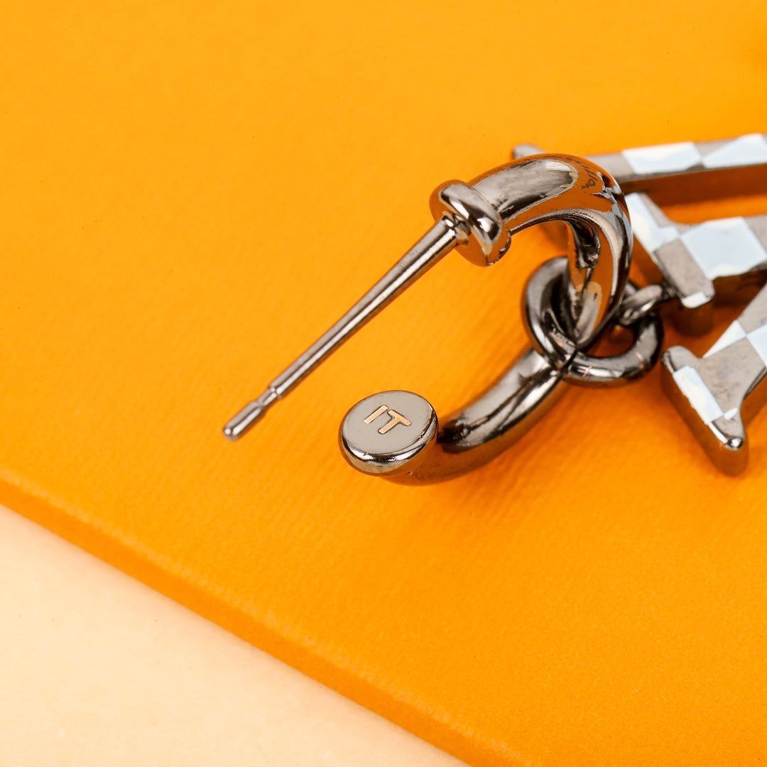 【関税負担なし・送料無料・代引可】ヴィトン ピアス 未使用 箱付き