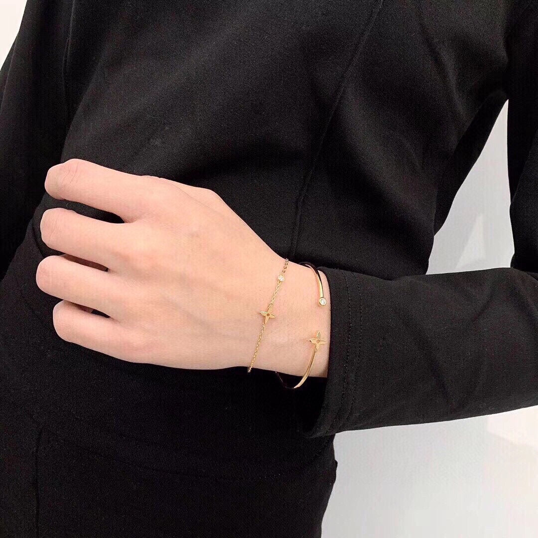 【関税負担なし・送料無料・代引可】ヴィトン バングル 未使用 箱付き