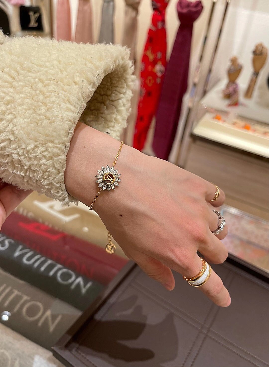 【関税負担なし・送料無料・代引可】ヴィトン ブレスレット 未使用 箱付き