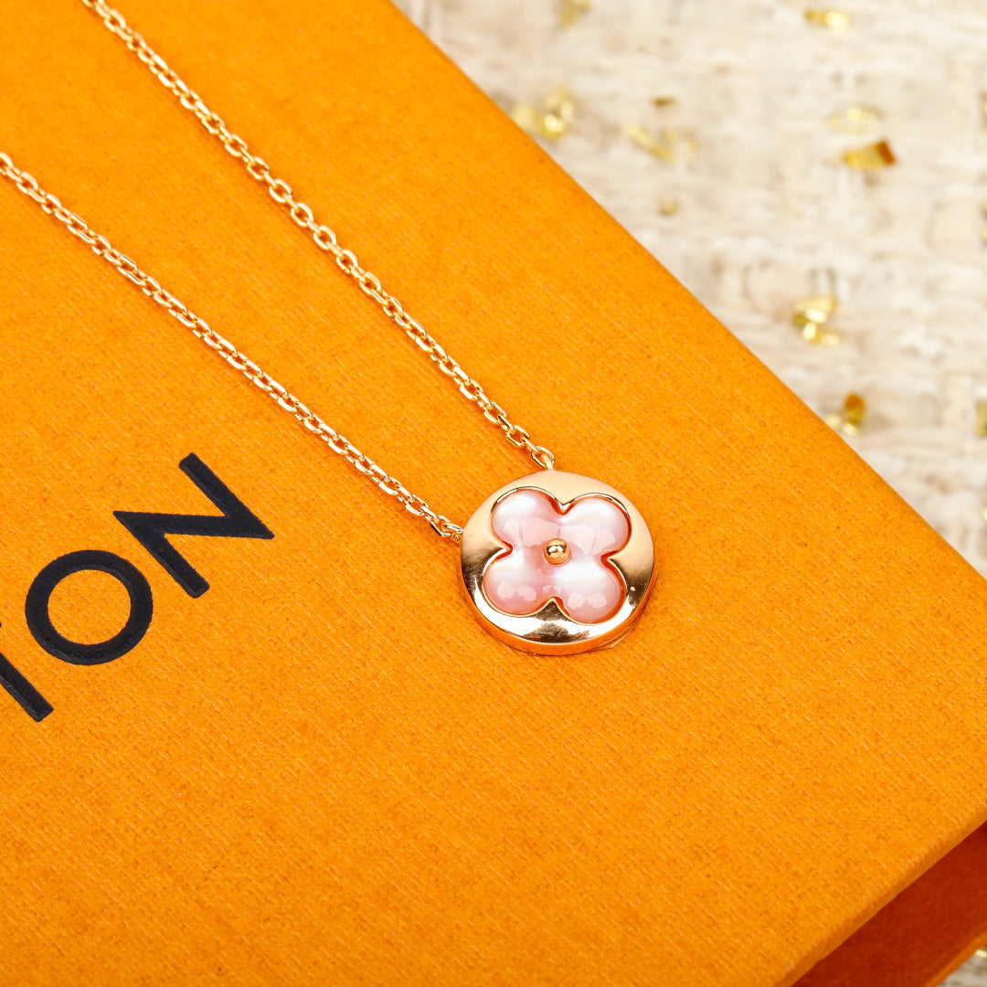 【関税負担なし・送料無料・代引可】【売れ筋】ヴィトン ネックレス 未使用 箱付き