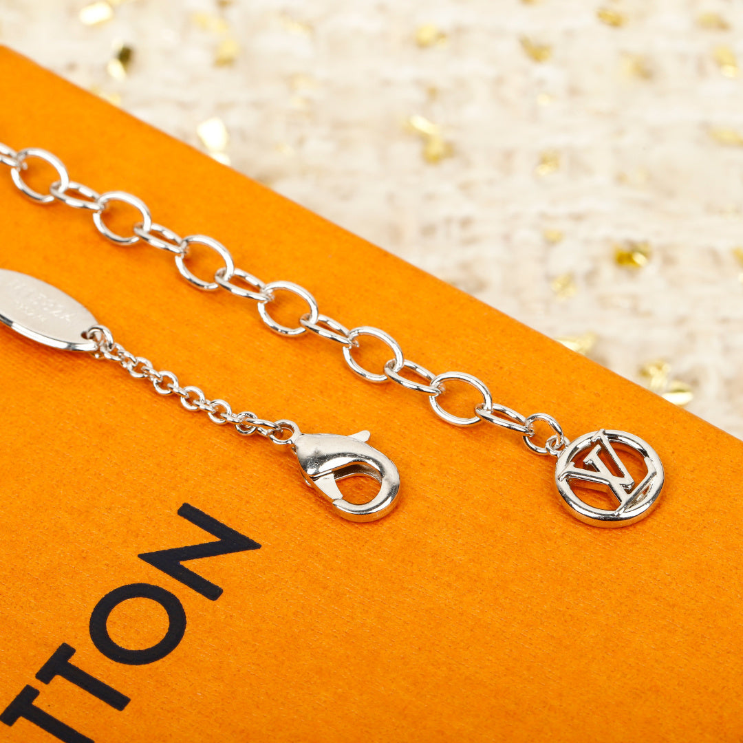 【関税負担なし・送料無料・代引可】ヴィトン ネックレス 未使用 箱付き