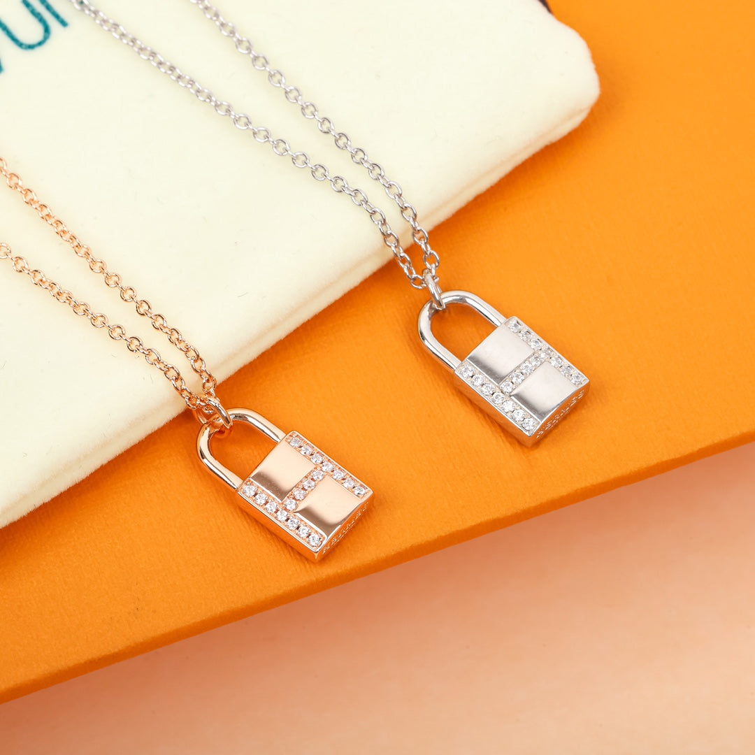 【関税負担なし・送料無料・代引可】ヴィトン ネックレス 未使用 箱付き