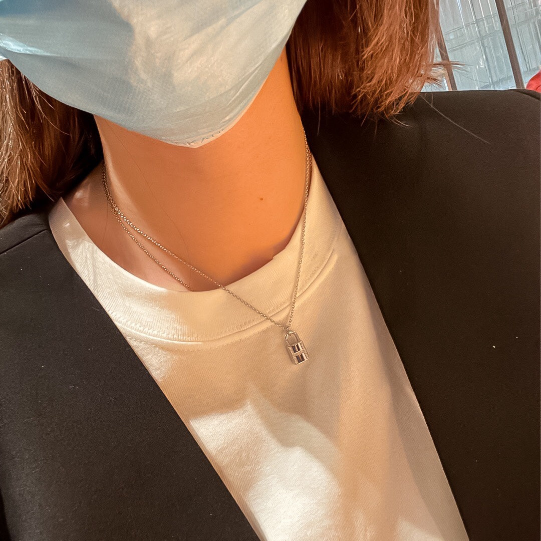 【関税負担なし・送料無料・代引可】ヴィトン ネックレス 未使用 箱付き