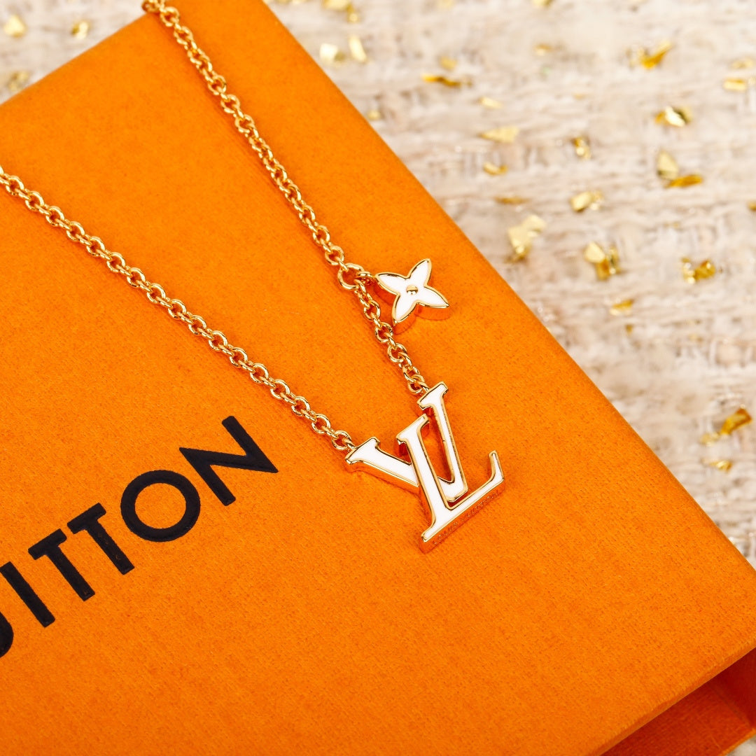 【関税負担なし・送料無料・代引可】【売れ筋】ヴィトン ネックレス 未使用 箱付き