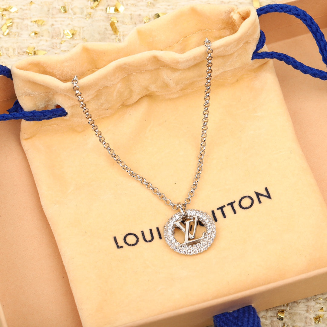 【関税負担なし・送料無料・代引可】ヴィトン ネックレス 未使用 箱付き