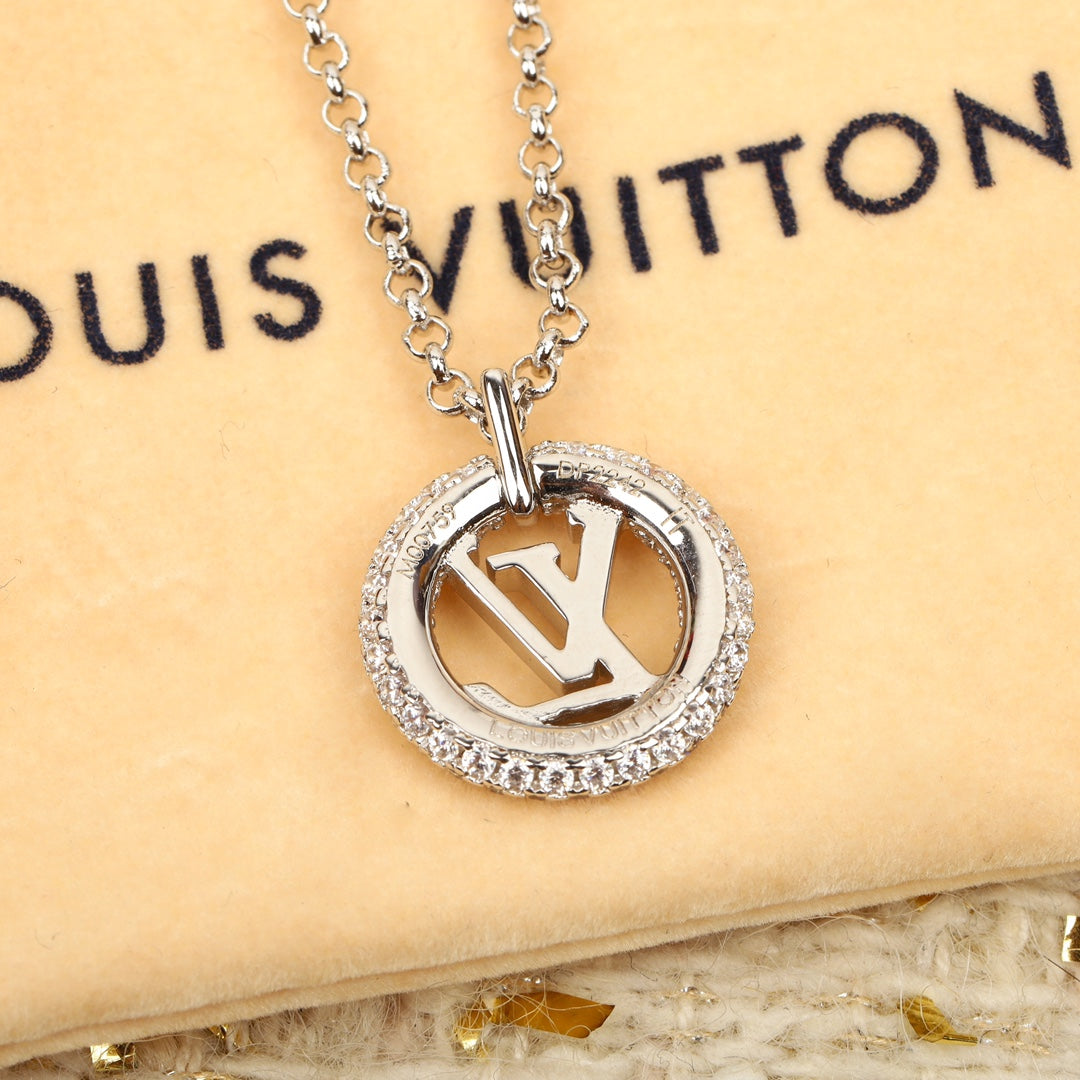 【関税負担なし・送料無料・代引可】ヴィトン ネックレス 未使用 箱付き