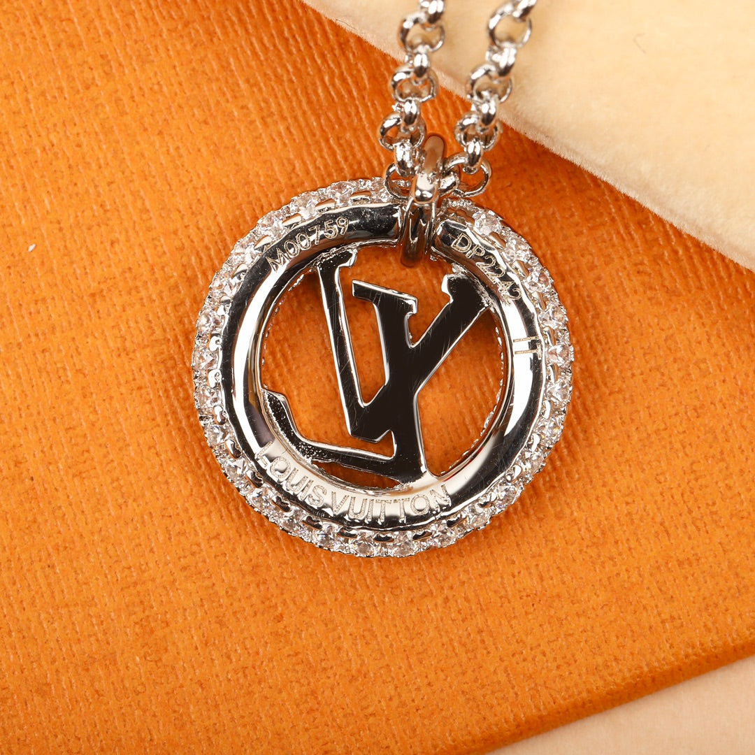 【関税負担なし・送料無料・代引可】ヴィトン ネックレス 未使用 箱付き