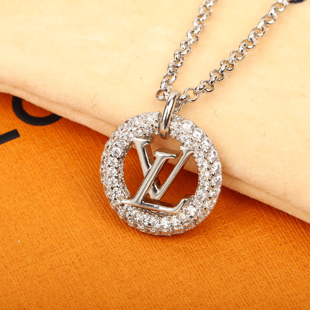 【関税負担なし・送料無料・代引可】ヴィトン ネックレス 未使用 箱付き