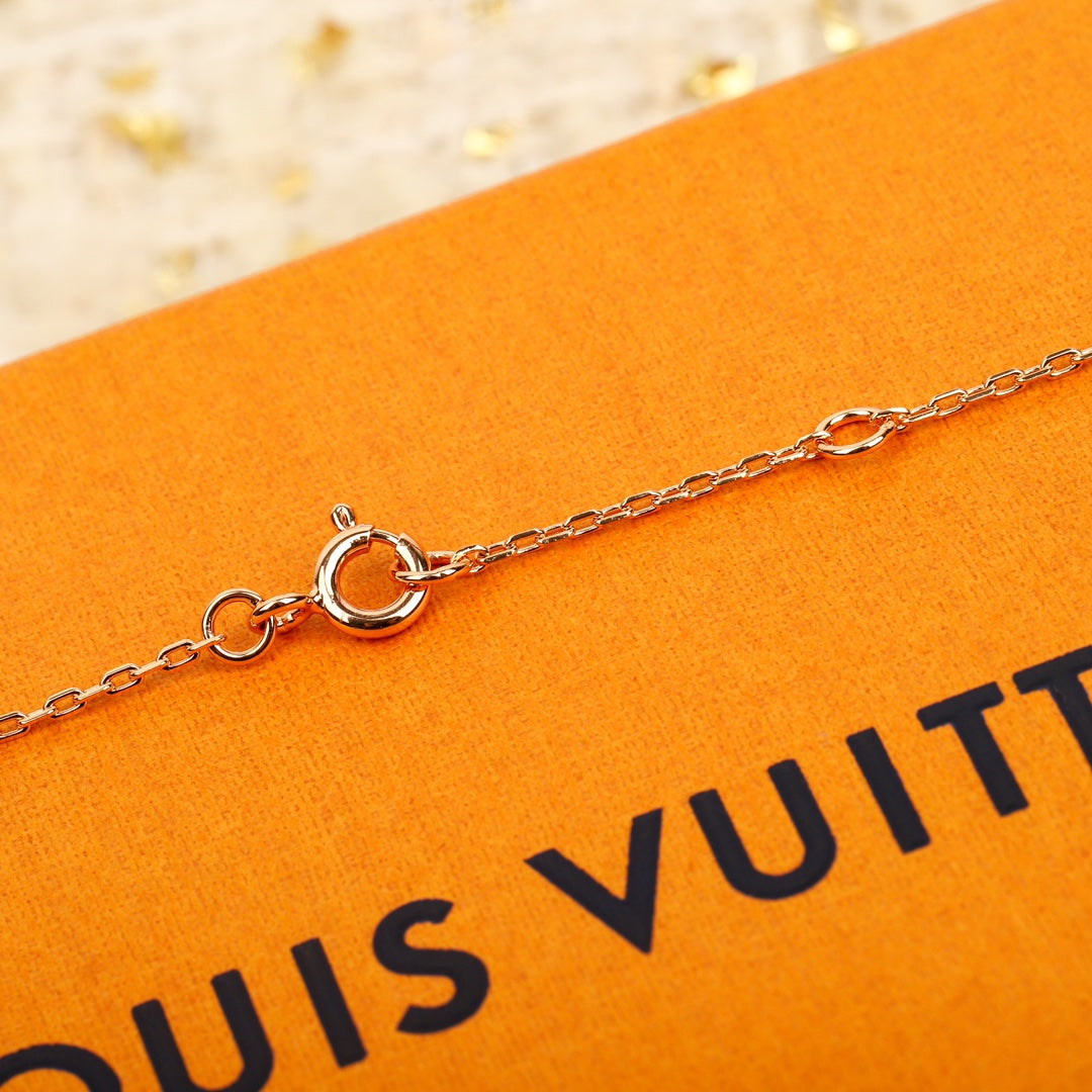 【関税負担なし・送料無料・代引可】【売れ筋】ヴィトン ネックレス 未使用 箱付き