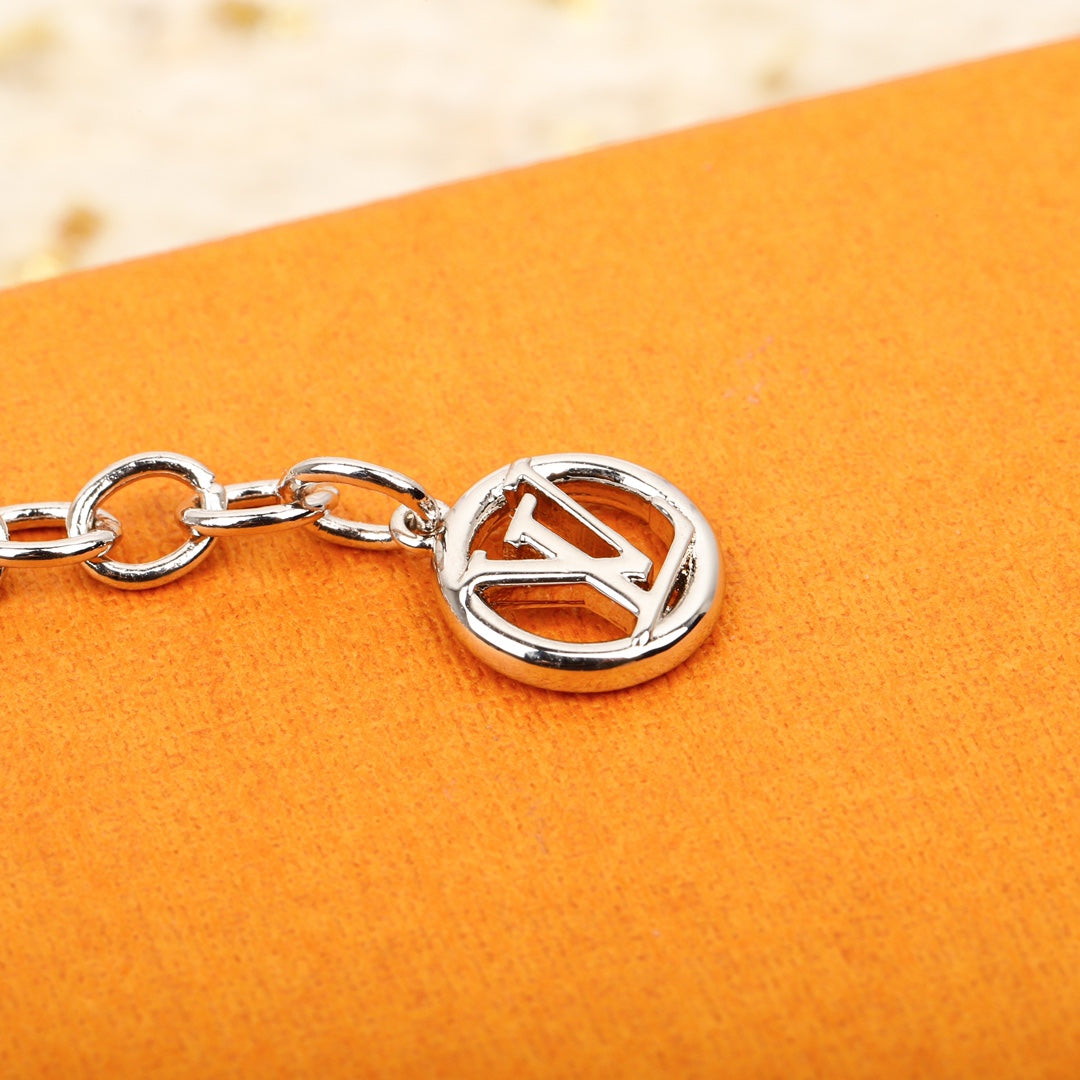 【関税負担なし・送料無料・代引可】ヴィトン ネックレス 未使用 箱付き