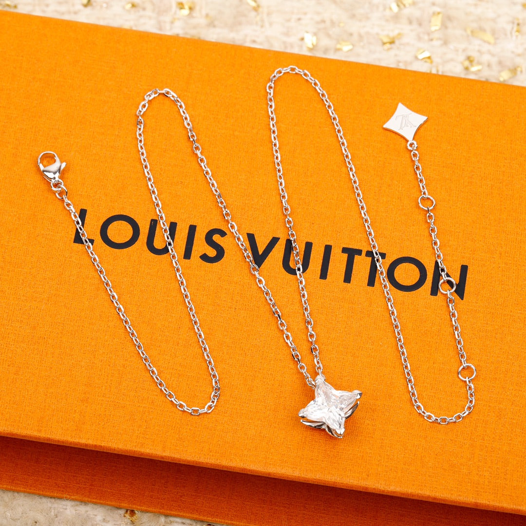 【関税負担なし・送料無料・代引可】ヴィトン ネックレス 未使用 箱付き