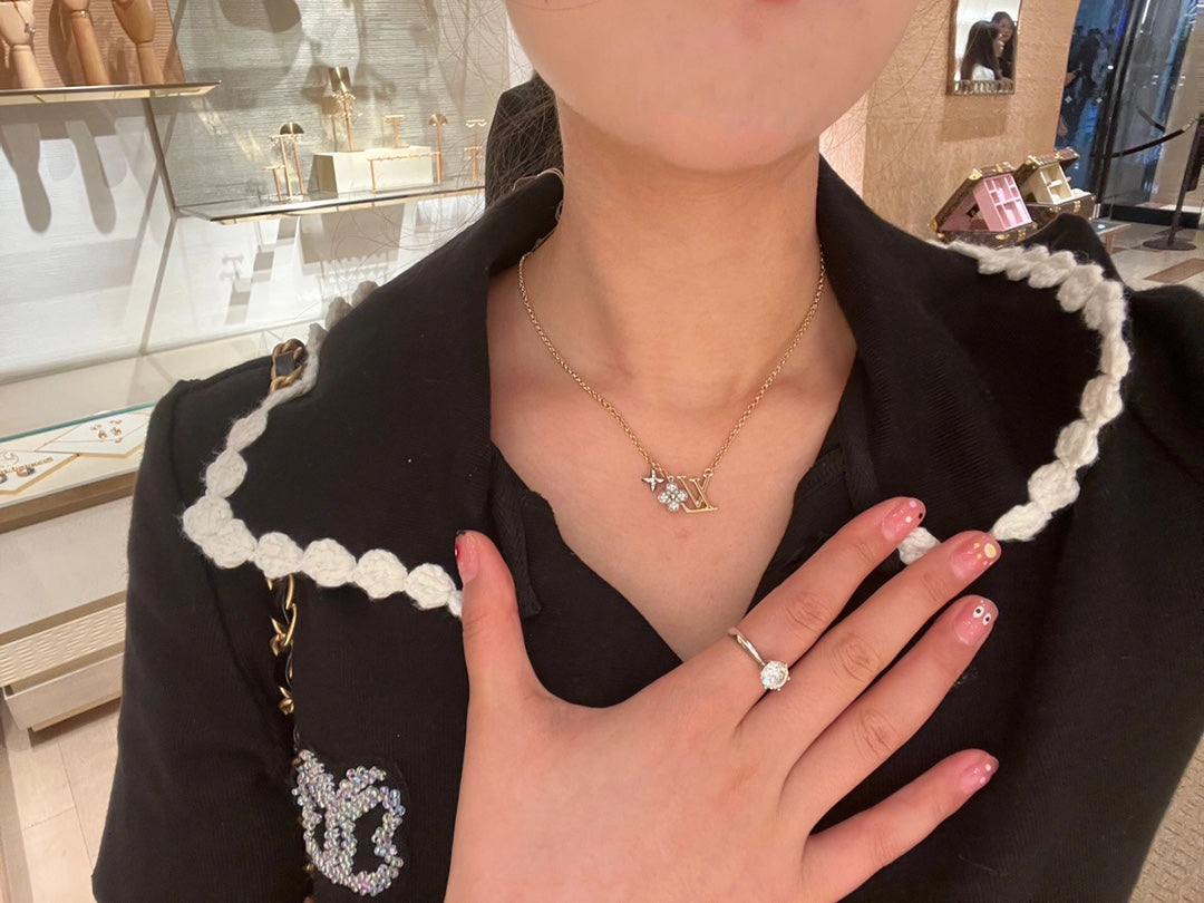 【関税負担なし・送料無料・代引可】ヴィトン ネックレス 未使用 箱付き