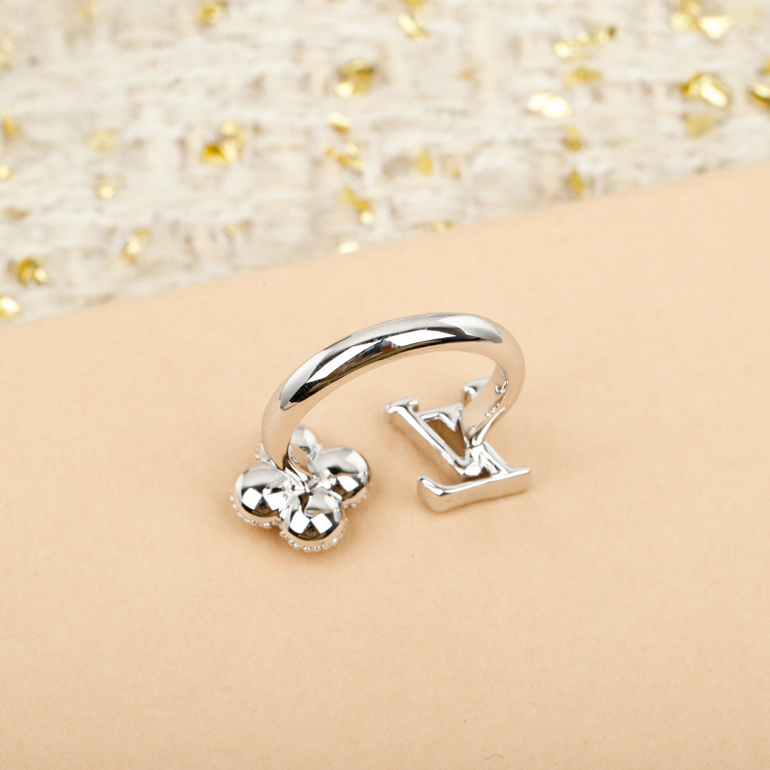 【関税負担なし・送料無料・代引可】【売れ筋】ヴィトン リング 未使用 箱付き