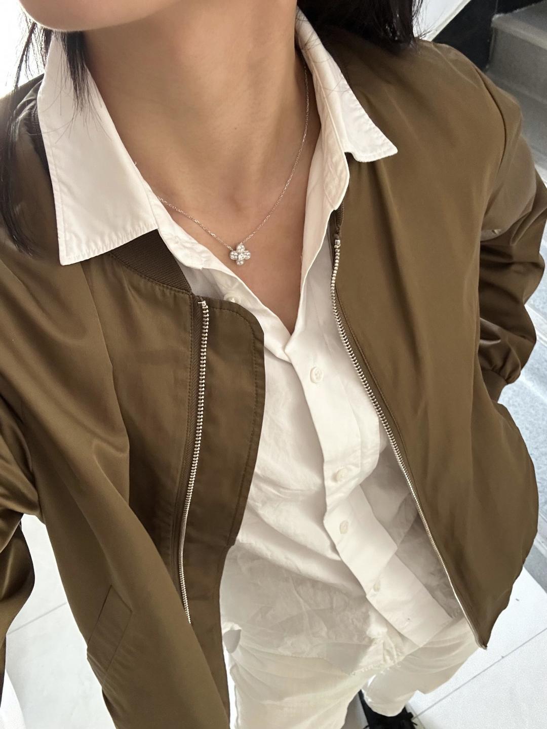 【関税負担なし・送料無料・代引可】ヴァンクリーフ&アーペル ネックレス 未使用 箱付き