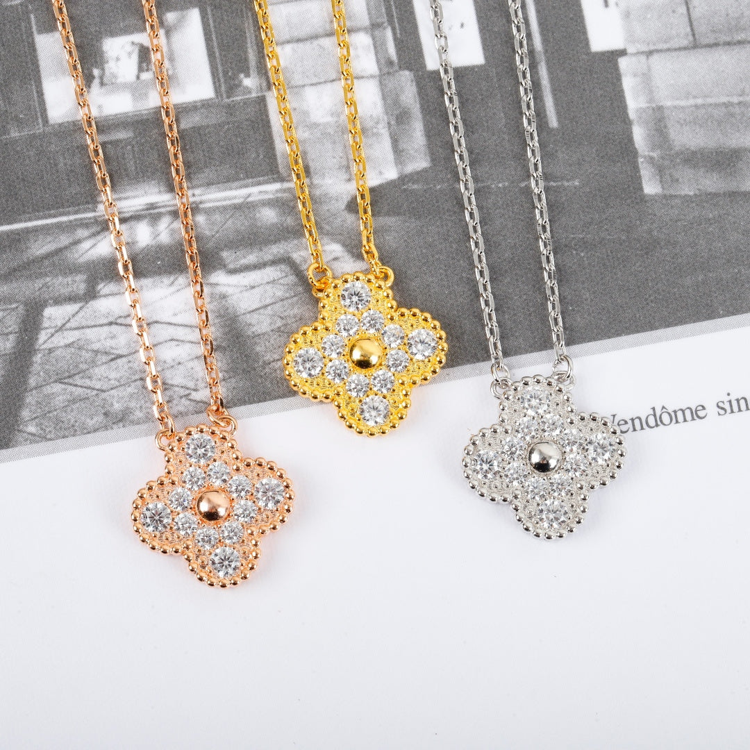 【関税負担なし・送料無料・代引可】ヴァンクリーフ&アーペル ネックレス 未使用 箱付き