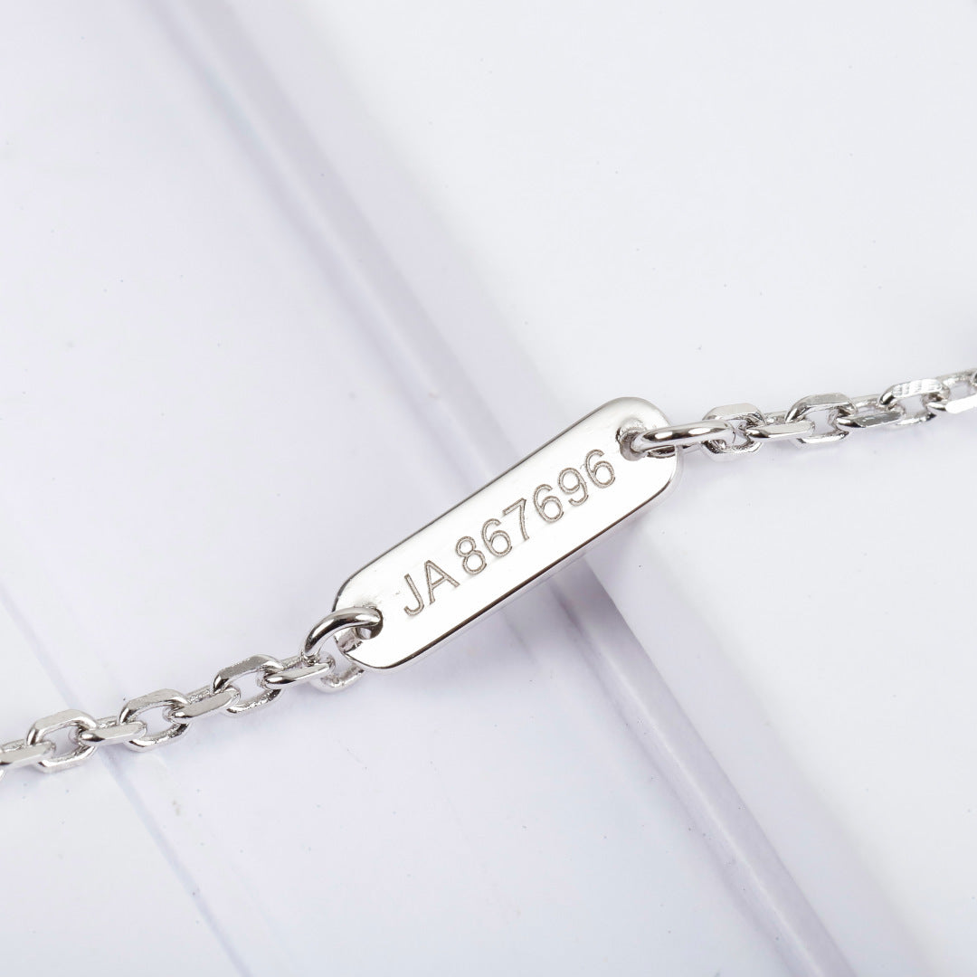 【関税負担なし・送料無料・代引可】ヴァンクリーフ&アーペル ネックレス 未使用 箱付き