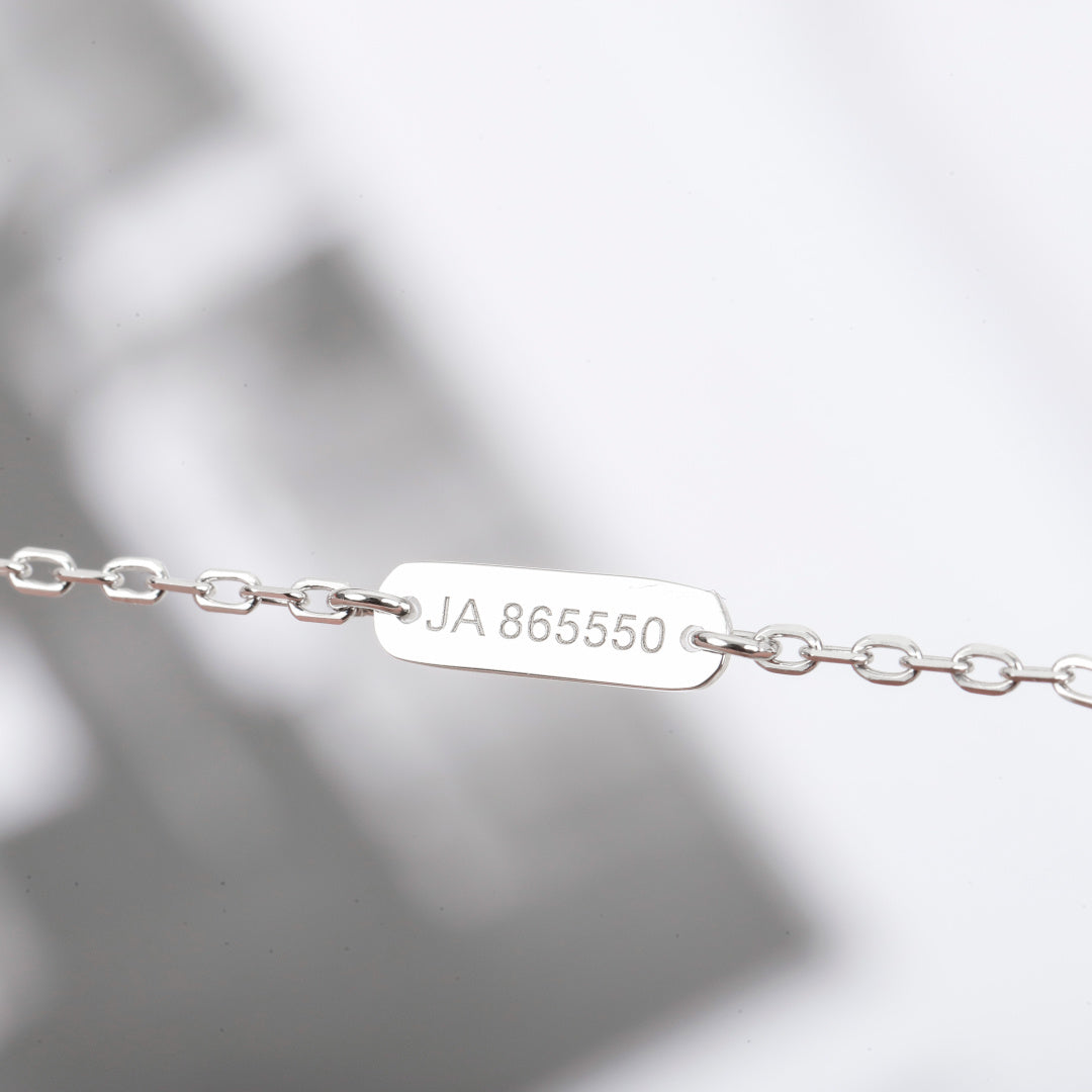 【関税負担なし・送料無料・代引可】ヴァンクリーフ&アーペル ネックレス 未使用 箱付き