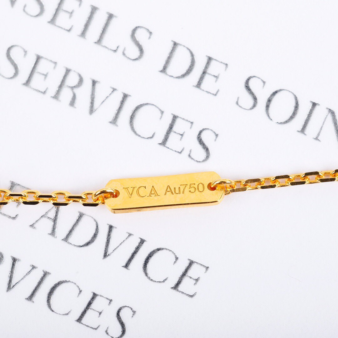 【関税負担なし・送料無料・代引可】ヴァンクリーフ&アーペル ネックレス 未使用 箱付き