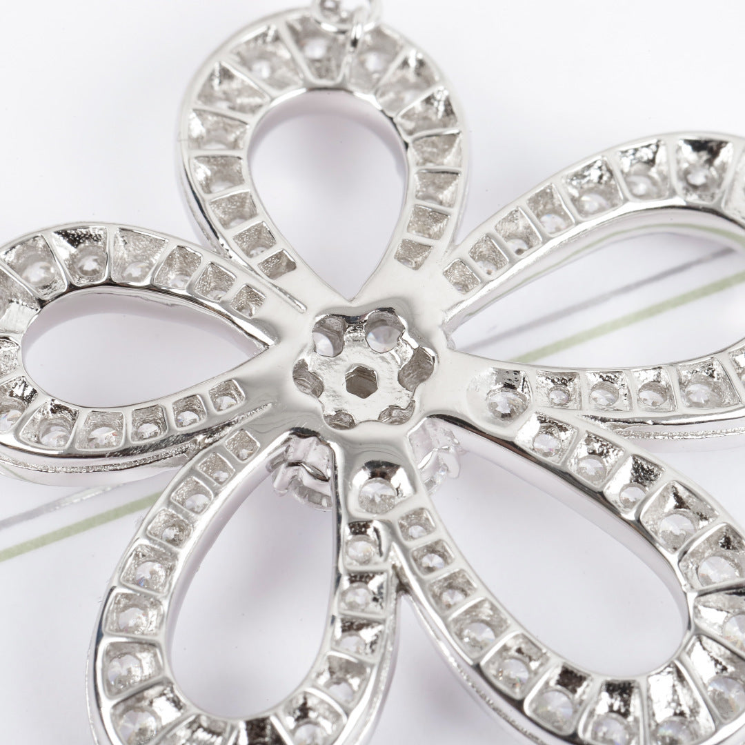 【関税負担なし・送料無料・代引可】ヴァンクリーフ&アーペル ネックレス 未使用 箱付き