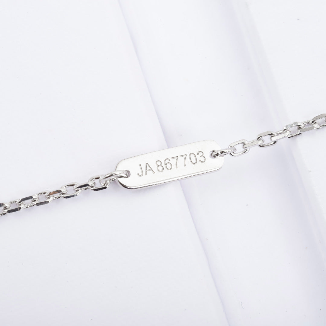 【関税負担なし・送料無料・代引可】ヴァンクリーフ&アーペル ネックレス 未使用 箱付き