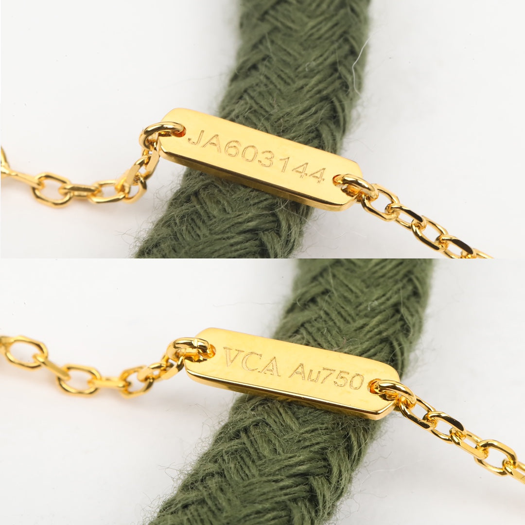 【関税負担なし・送料無料・代引可】ヴァンクリーフ&アーペル ネックレス 未使用 箱付き