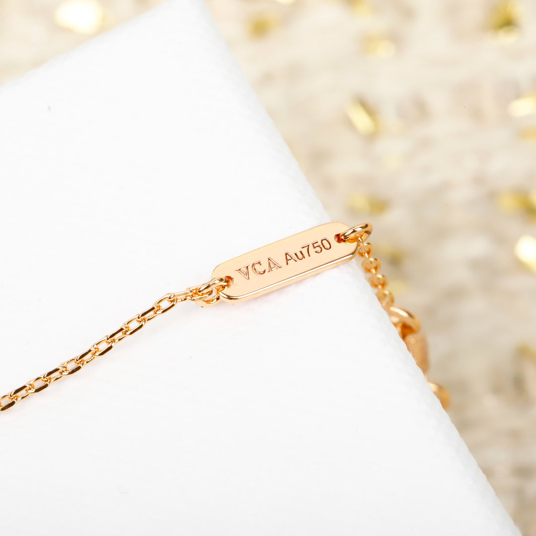 【関税負担なし・送料無料・代引可】ヴァンクリーフ&アーペル ネックレス 未使用 箱付き