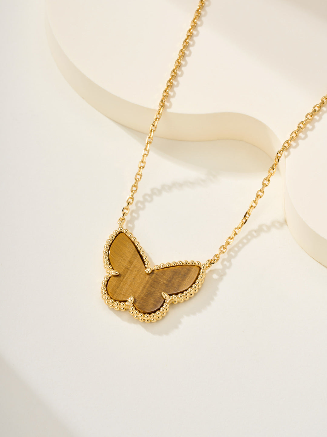 【関税負担なし・送料無料・代引可】ヴァンクリーフ&アーペル ネックレス 未使用 箱付き