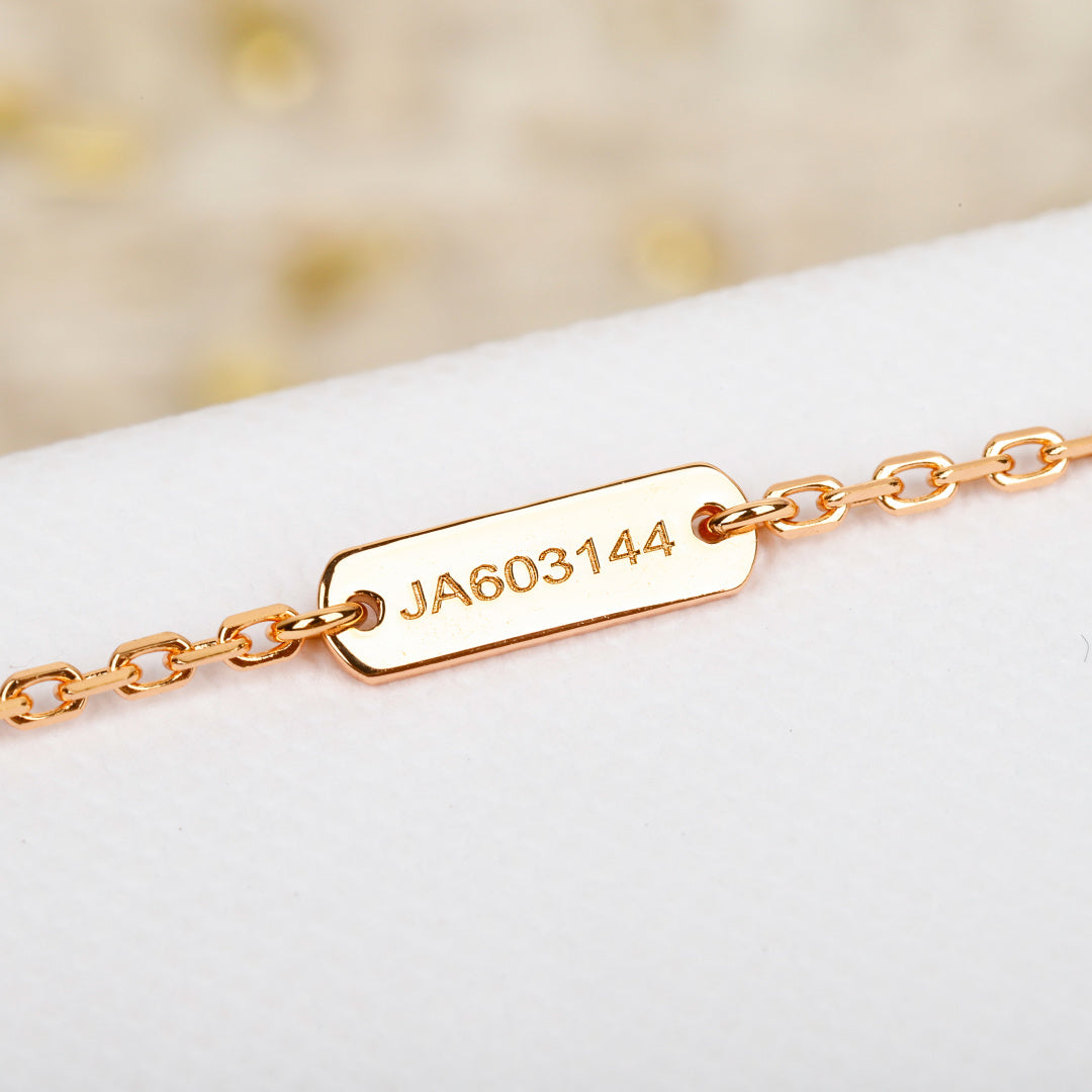 【関税負担なし・送料無料・代引可】ヴァンクリーフ&アーペル ネックレス 未使用 箱付き