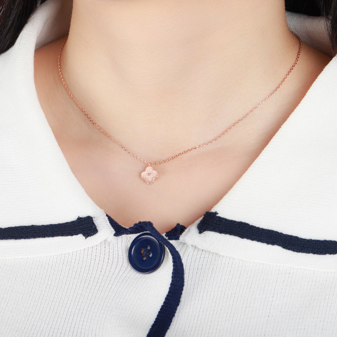 【関税負担なし・送料無料・代引可】ヴァンクリーフ&アーペル ネックレス 未使用 箱付き