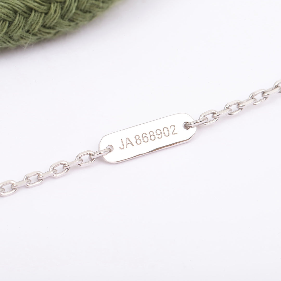 【関税負担なし・送料無料・代引可】ヴァンクリーフ&アーペル ネックレス 未使用 箱付き