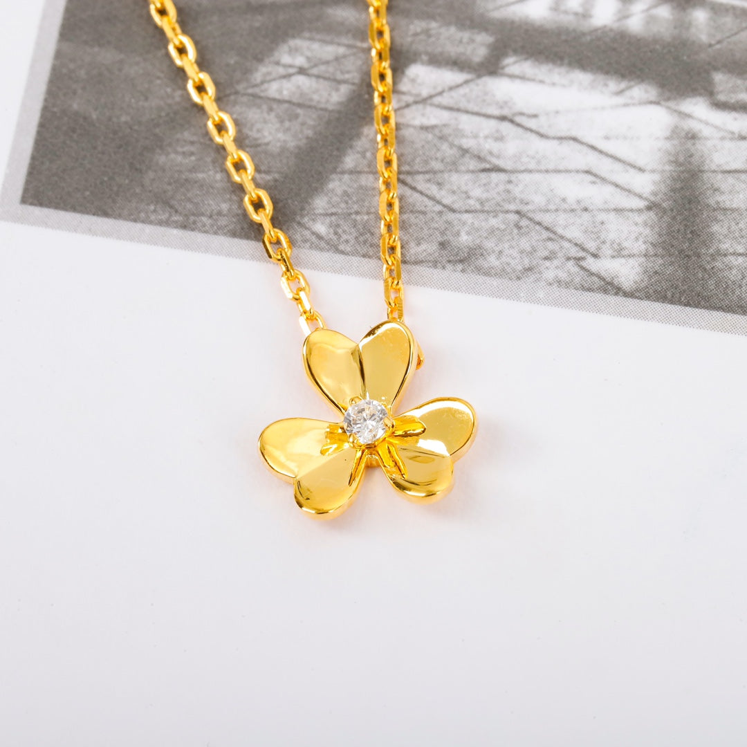 【関税負担なし・送料無料・代引可】ヴァンクリーフ&アーペル ネックレス 未使用 箱付き