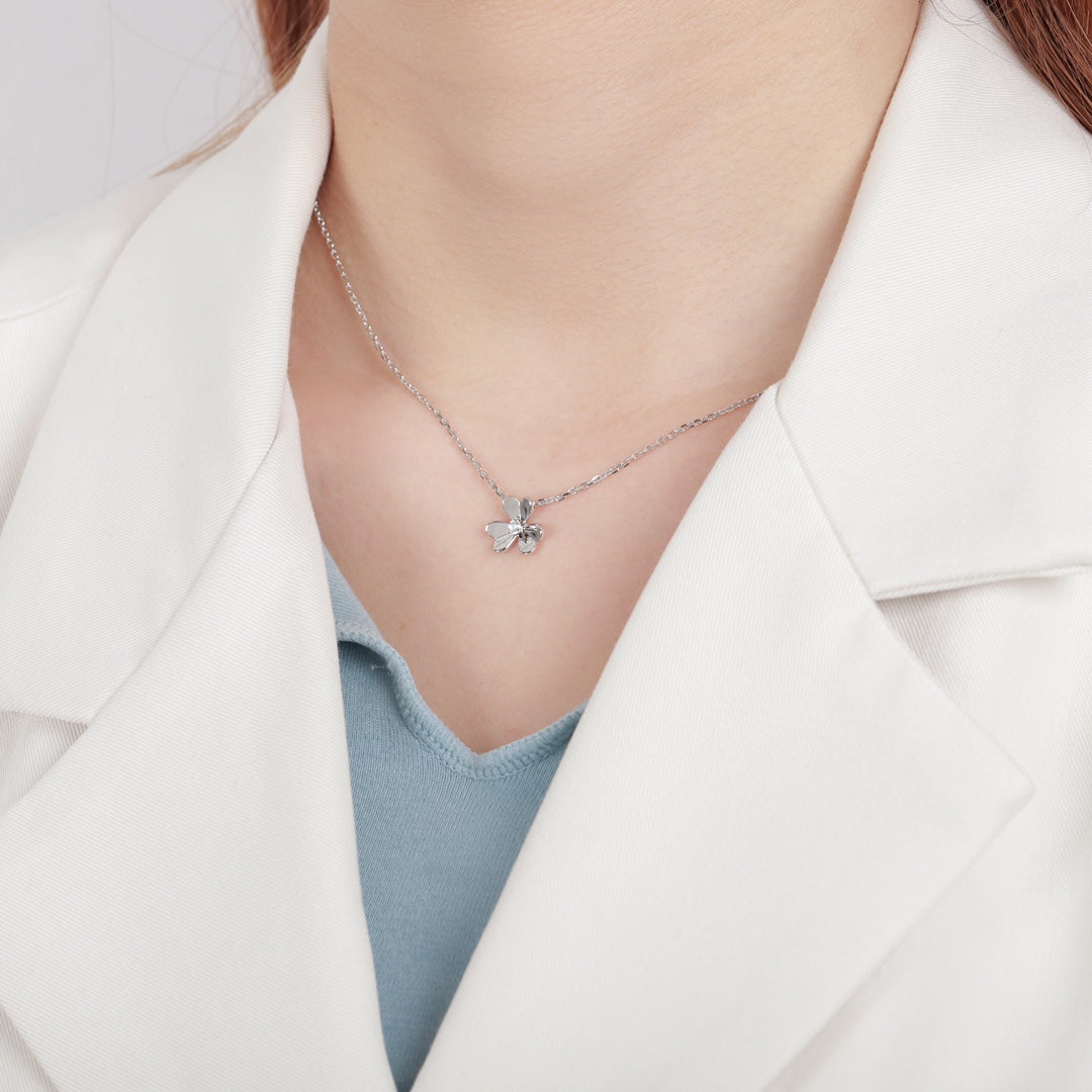 【関税負担なし・送料無料・代引可】ヴァンクリーフ&アーペル ネックレス 未使用 箱付き