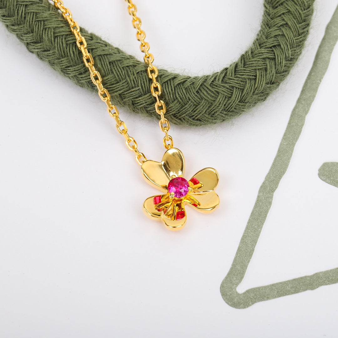 【関税負担なし・送料無料・代引可】ヴァンクリーフ&アーペル ネックレス 未使用 箱付き