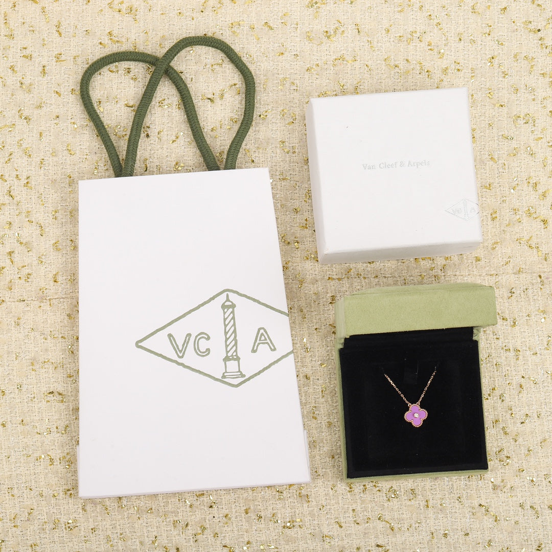 【関税負担なし・送料無料・代引可】ヴァンクリーフ&アーペル ネックレス 未使用 箱付き