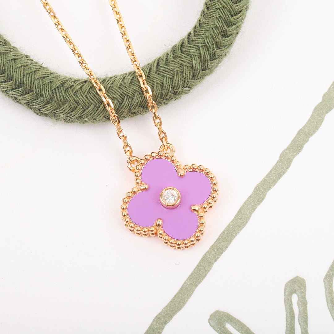 【関税負担なし・送料無料・代引可】ヴァンクリーフ&アーペル ネックレス 未使用 箱付き