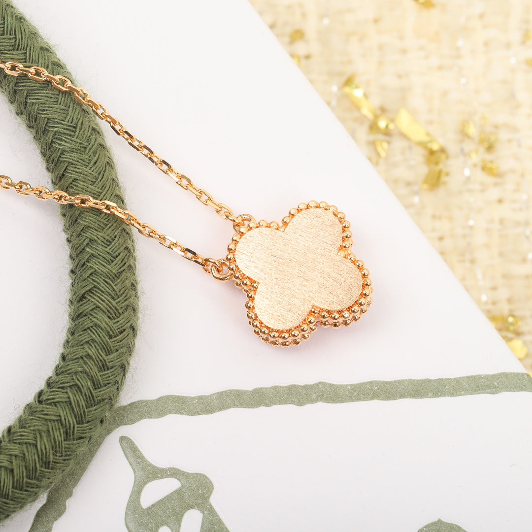 【関税負担なし・送料無料・代引可】ヴァンクリーフ&アーペル ネックレス 未使用 箱付き