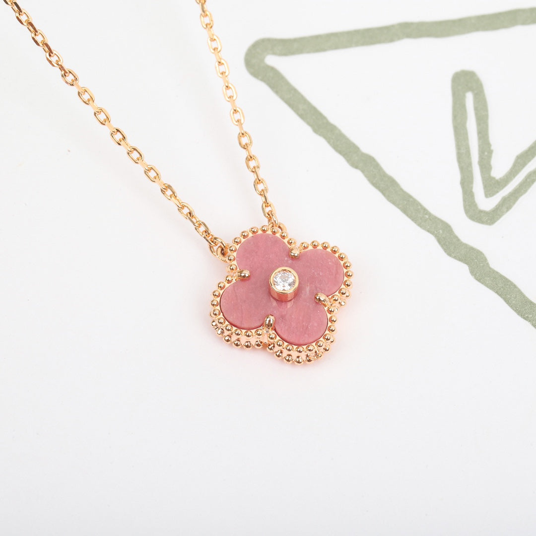 【関税負担なし・送料無料・代引可】ヴァンクリーフ&アーペル ネックレス 未使用 箱付き