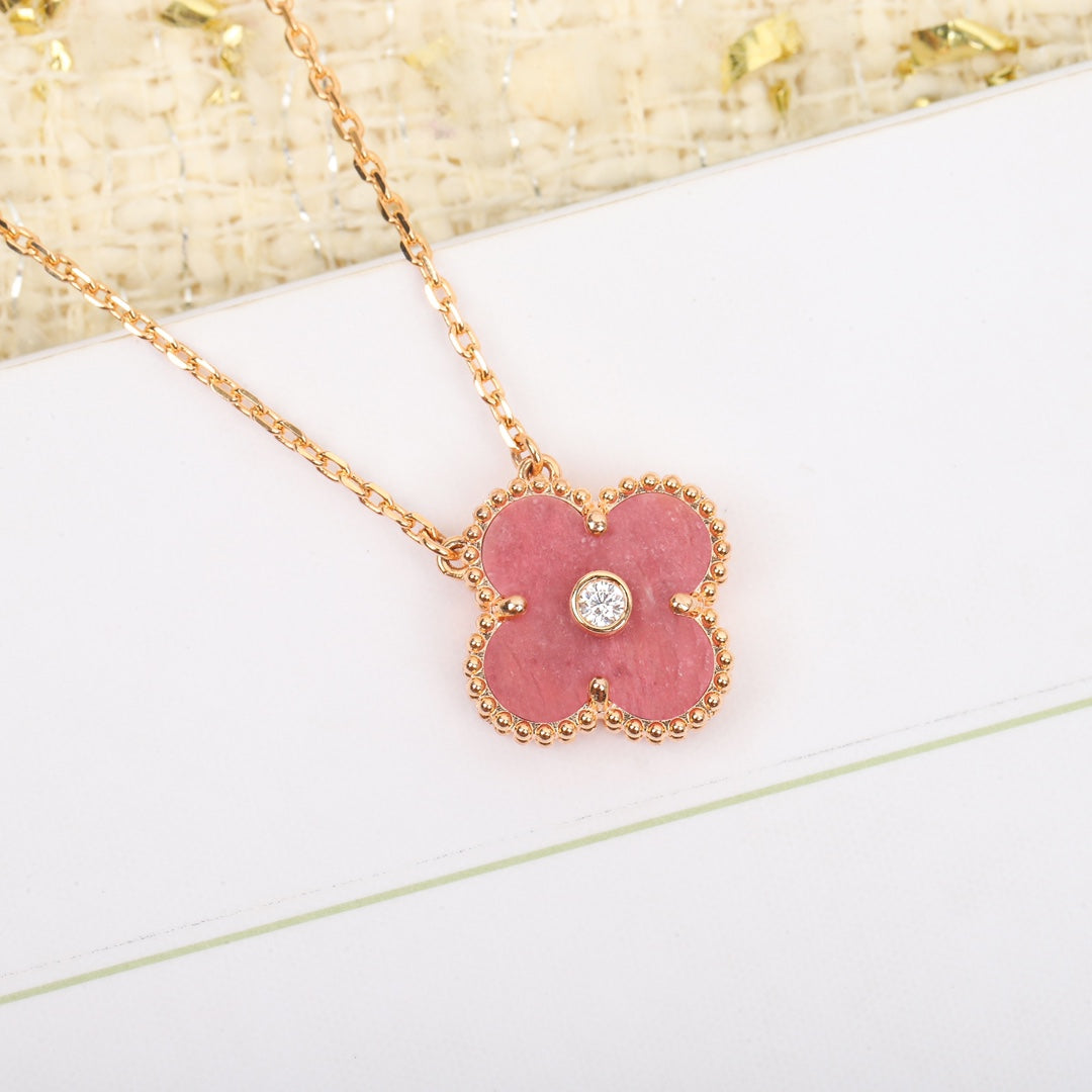 【関税負担なし・送料無料・代引可】ヴァンクリーフ&アーペル ネックレス 未使用 箱付き