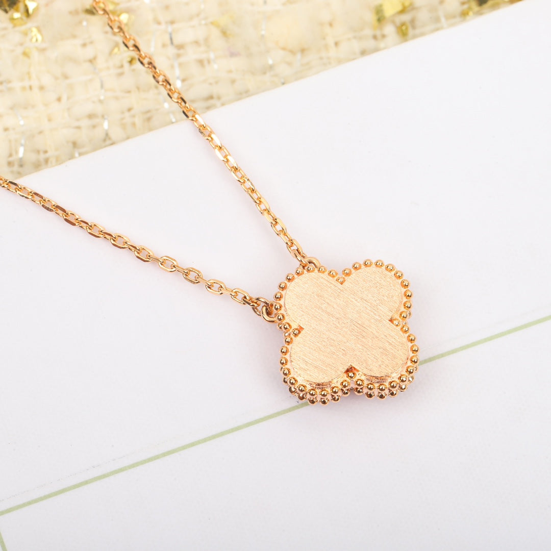 【関税負担なし・送料無料・代引可】ヴァンクリーフ&アーペル ネックレス 未使用 箱付き