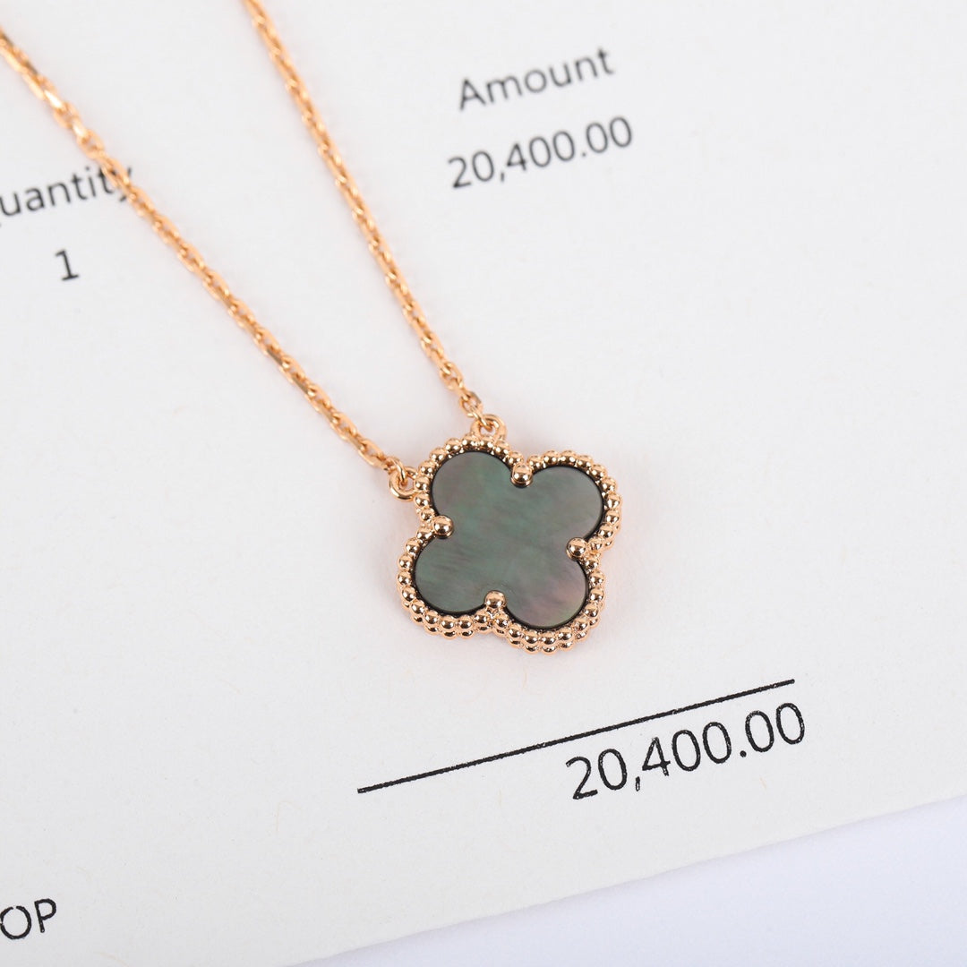 【関税負担なし・送料無料・代引可】ヴァンクリーフ&アーペル ネックレス 未使用 箱付き