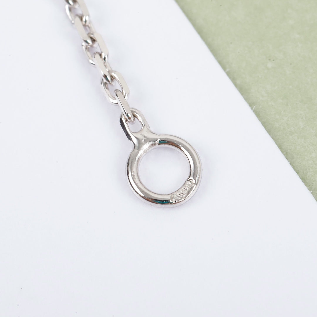 【関税負担なし・送料無料・代引可】ヴァンクリーフ&アーペル ネックレス 未使用 箱付き