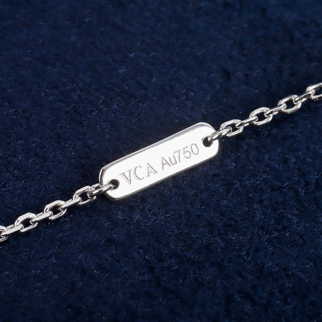 【関税負担なし・送料無料・代引可】ヴァンクリーフ&アーペル ネックレス 未使用 箱付き