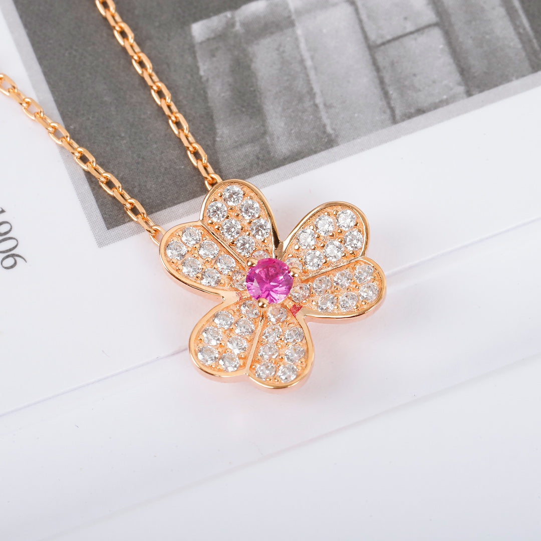 【関税負担なし・送料無料・代引可】ヴァンクリーフ&アーペル ネックレス 未使用 箱付き