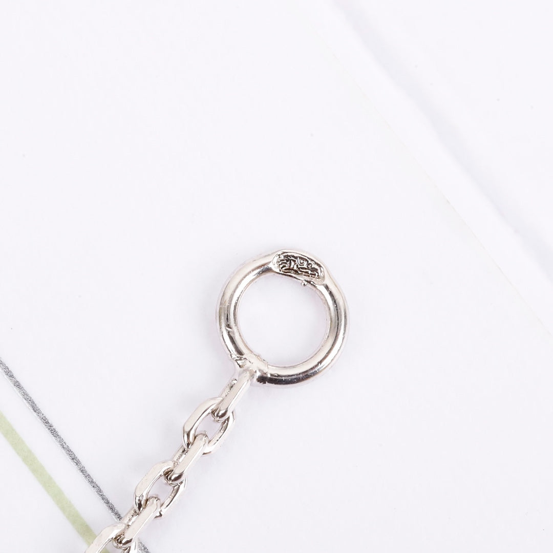 【関税負担なし・送料無料・代引可】ヴァンクリーフ&アーペル ネックレス 未使用 箱付き