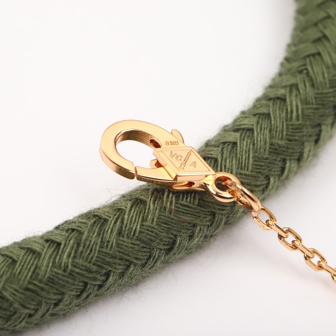 【関税負担なし・送料無料・代引可】ヴァンクリーフ&アーペル ネックレス 未使用 箱付き