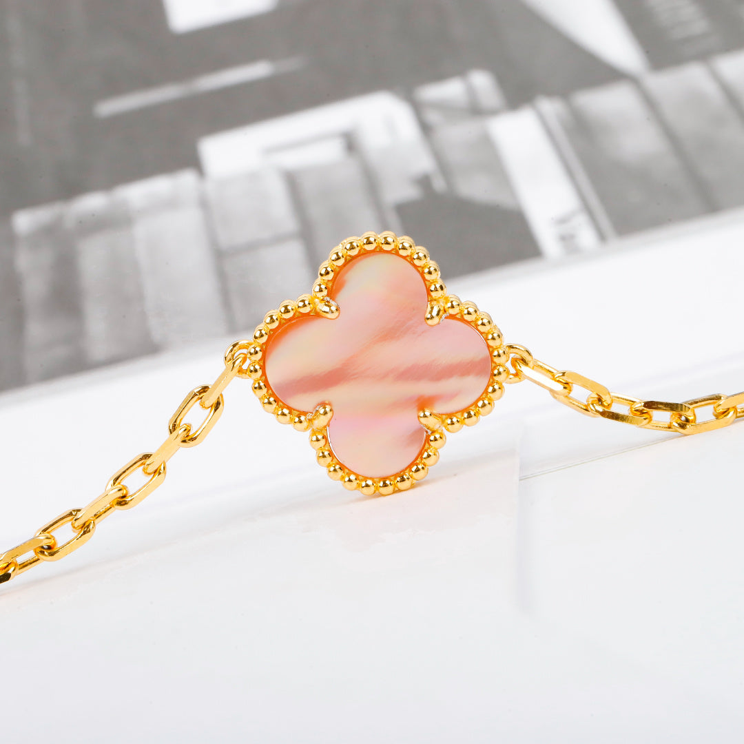 【関税負担なし・送料無料・代引可】ヴァンクリーフ&アーペル ブレスレット 未使用 箱付き