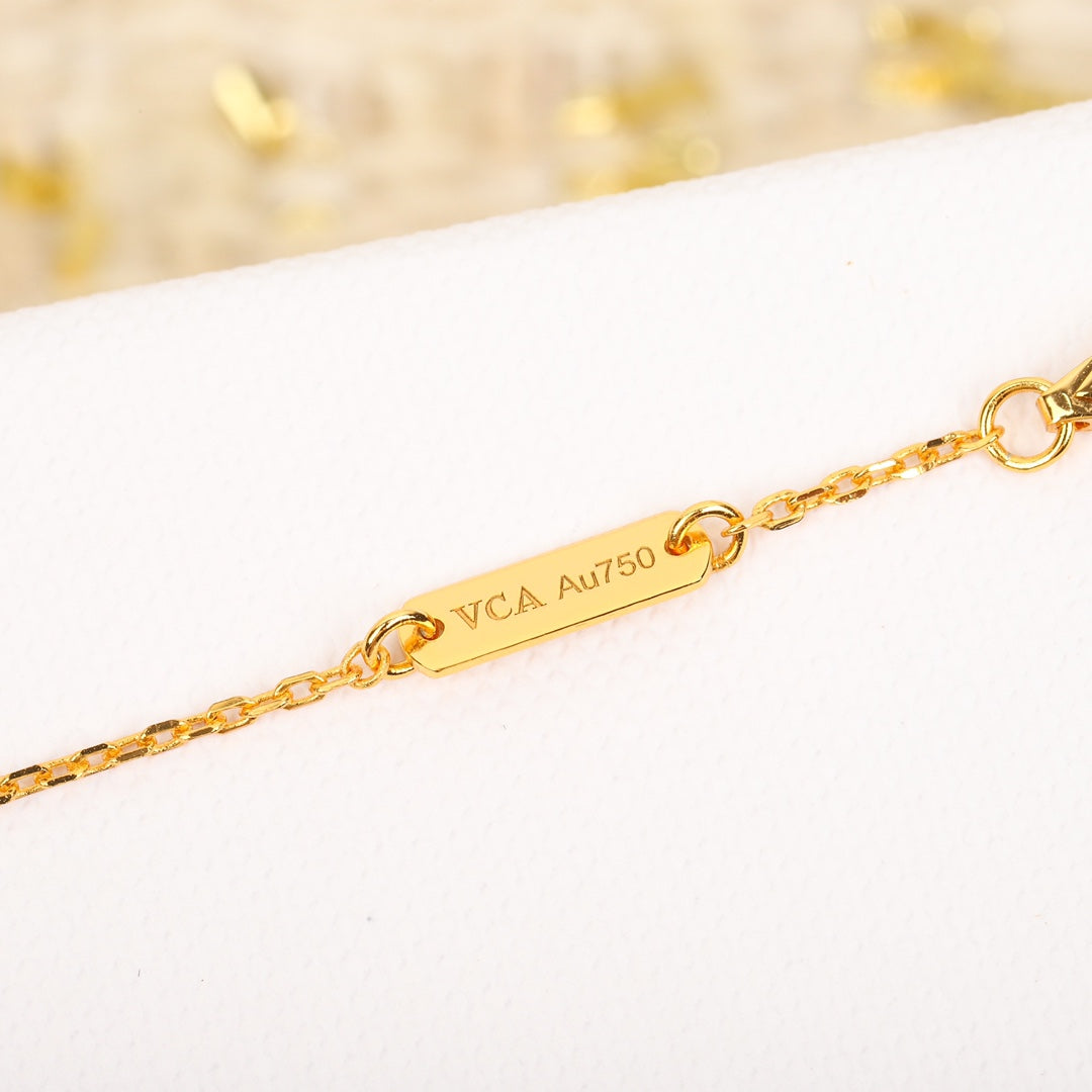 【関税負担なし・送料無料・代引可】ヴァンクリーフ&アーペル ブレスレット 未使用 箱付き