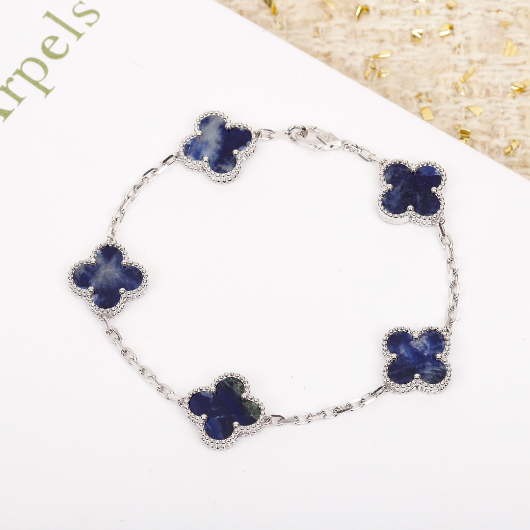 【関税負担なし・送料無料・代引可】【売れ筋】ヴァンクリーフ&アーペル ブレスレット 未使用 箱付き