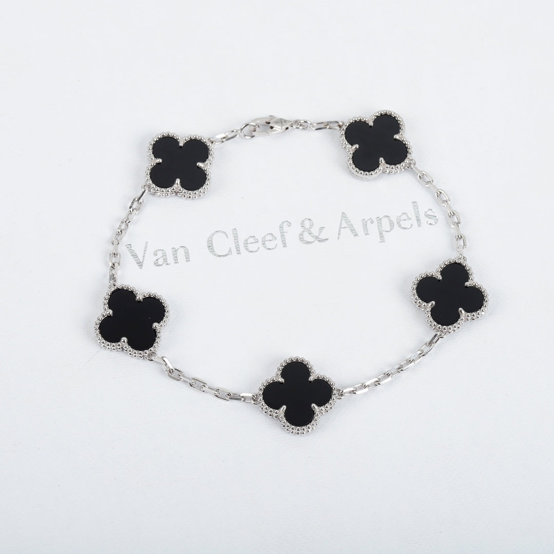 【関税負担なし・送料無料・代引可】ヴァンクリーフ&アーペル ブレスレット 未使用 箱付き